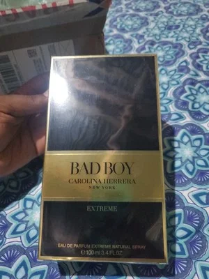 BAD BOY EXTREME BY CAROLINA HERRERA COLOGNE EDP 3.3 / 3.4 OZ جديد في العلبة, 2 image