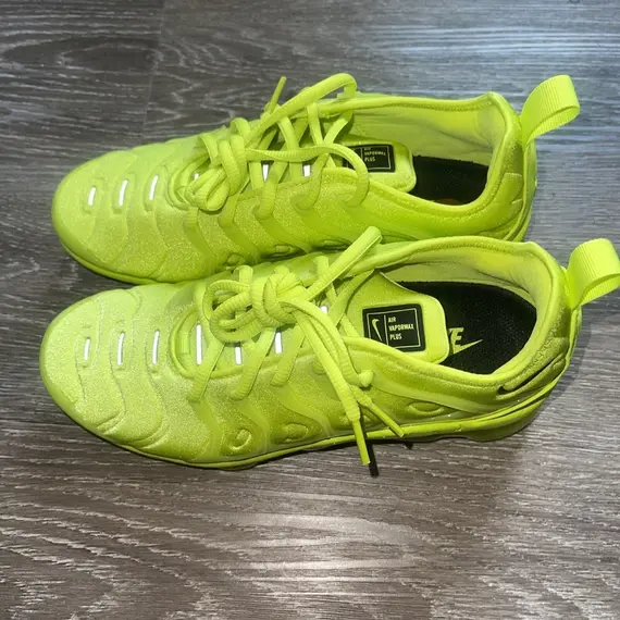 Nike VaporMax Plus Shoes Tennis Ball Neon DX1784-300 Women's Size 7/ Men âs 5.5, 2 image